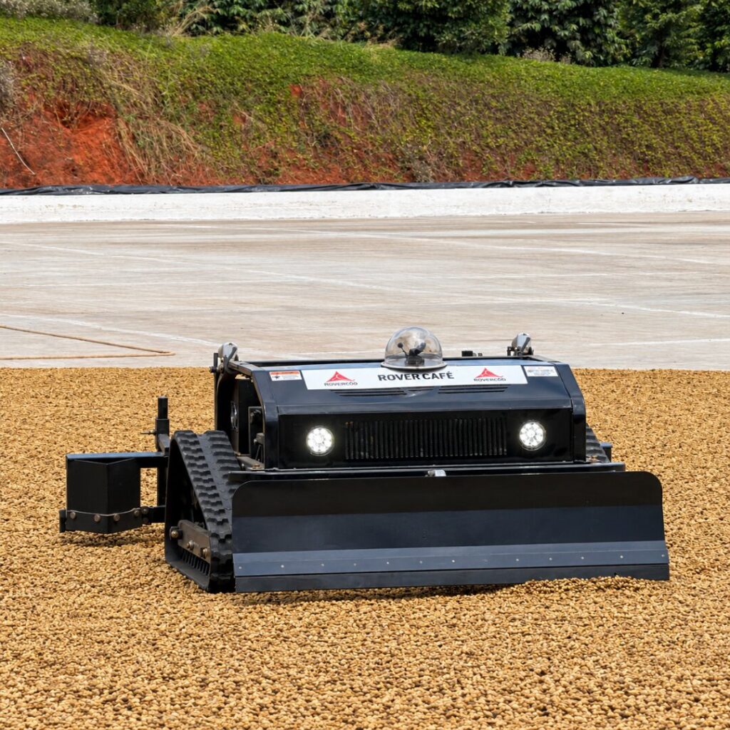 Rover Café Rodomoto - operando em terreiro de café
